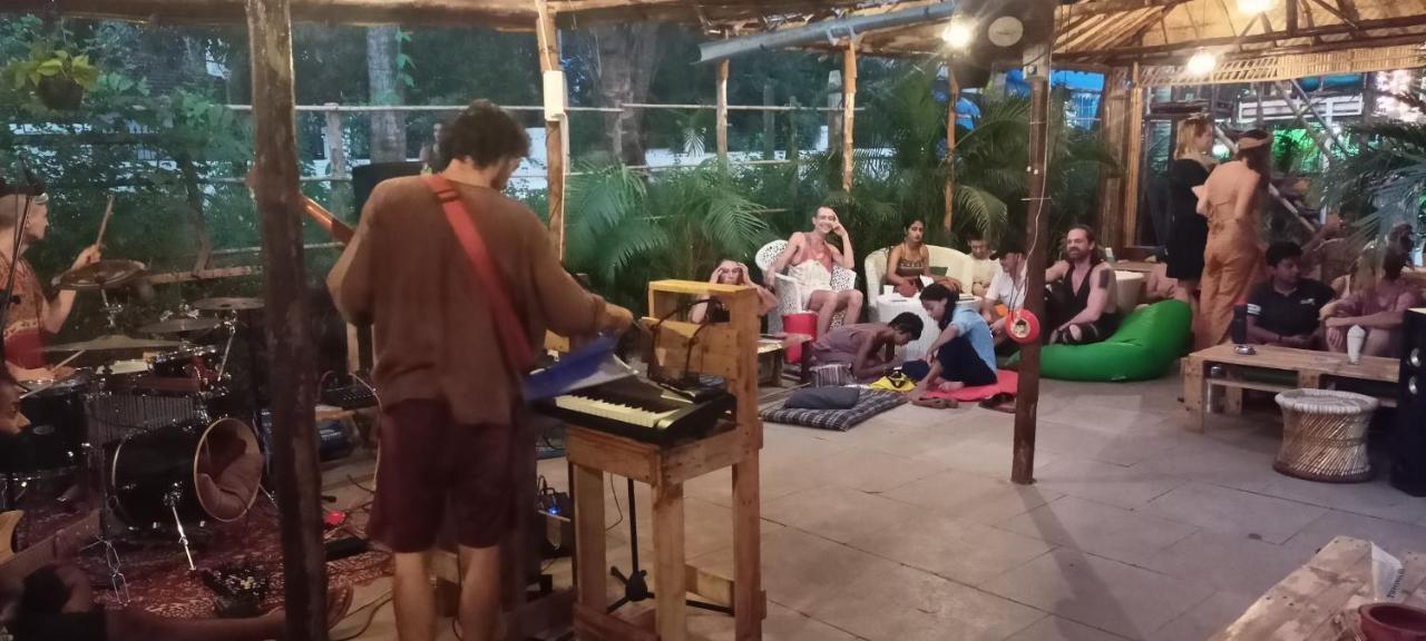 Red Monkeys Hostel Arambol Esterno foto
