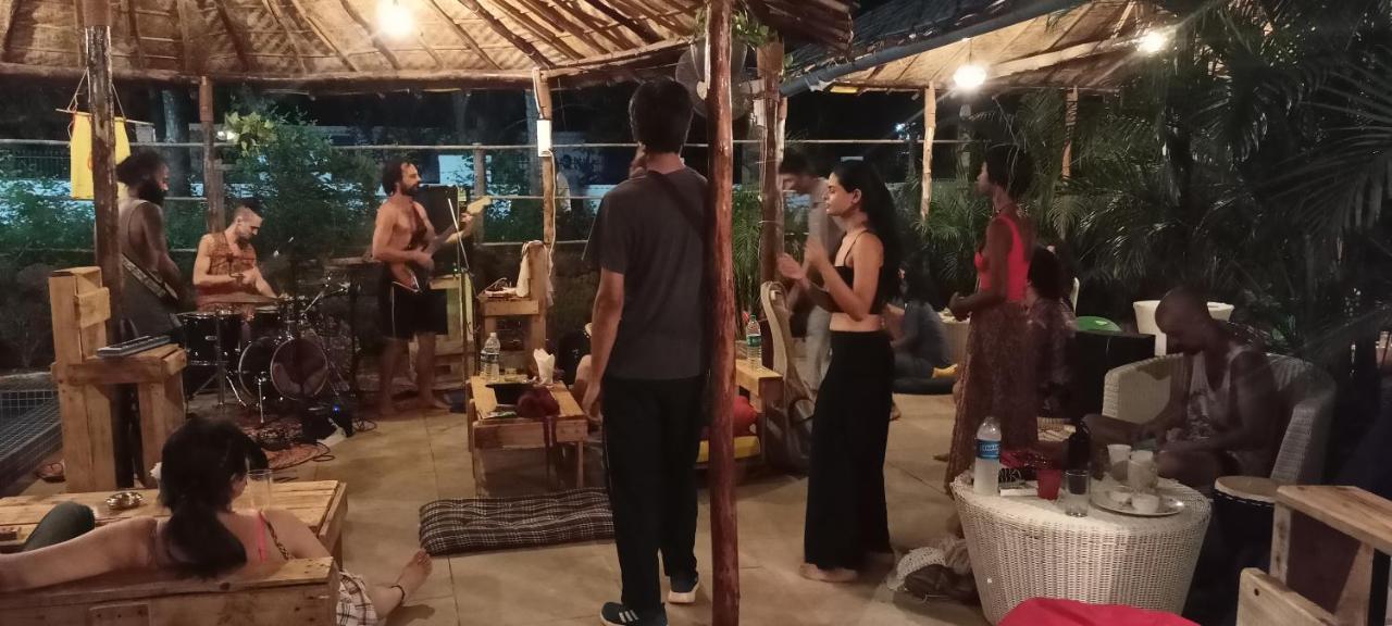 Red Monkeys Hostel Arambol Esterno foto