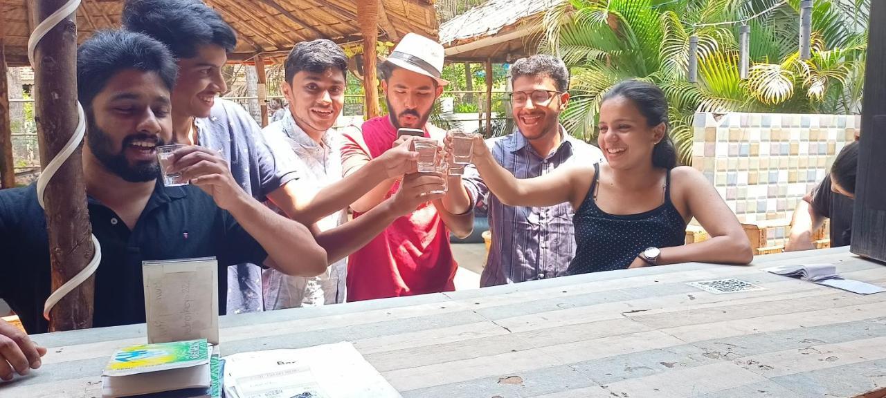 Red Monkeys Hostel Arambol Esterno foto